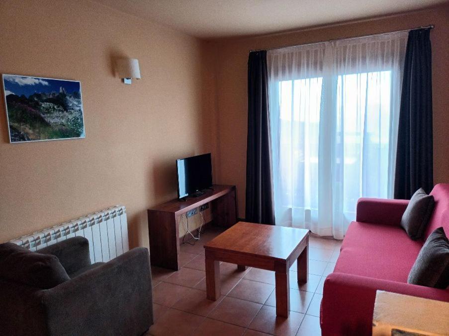 Aparthotel Bellver Bellver De Cerdanya Buitenkant foto