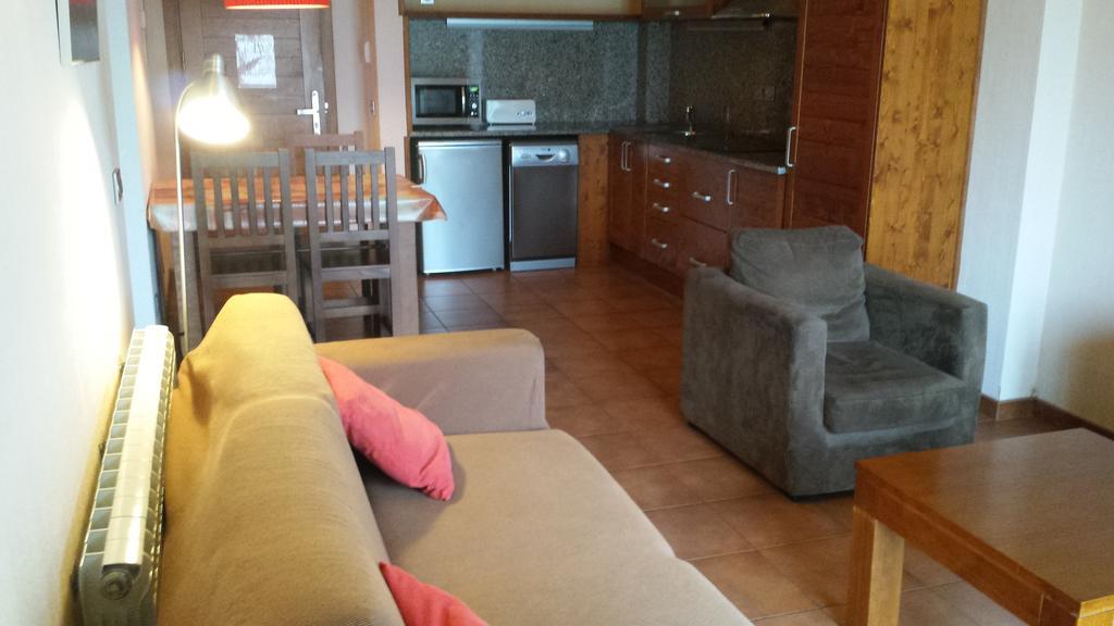 Aparthotel Bellver Bellver De Cerdanya Kamer foto