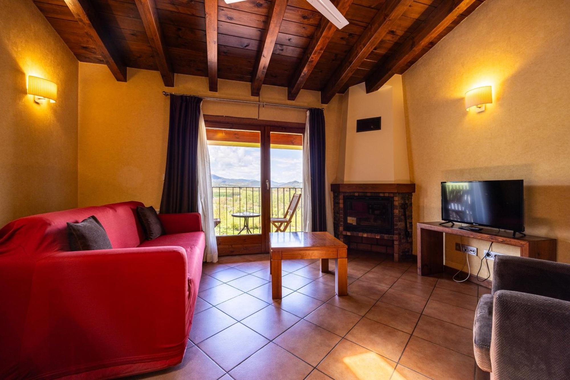 Aparthotel Bellver Bellver De Cerdanya Buitenkant foto