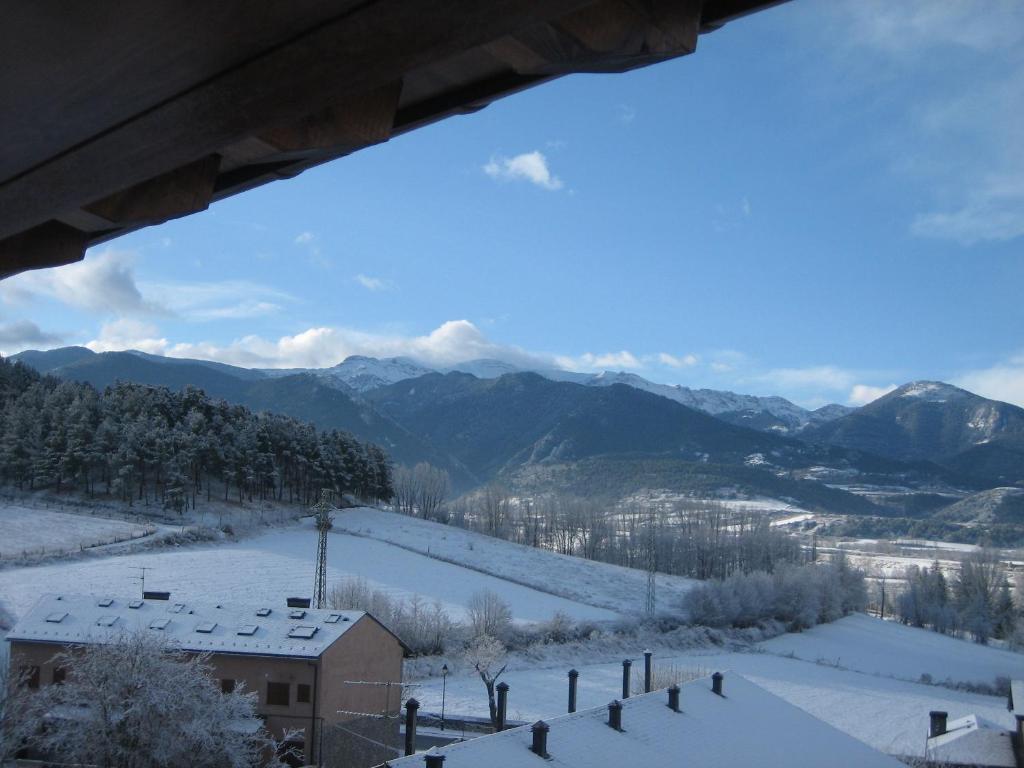 Aparthotel Bellver Bellver De Cerdanya Buitenkant foto