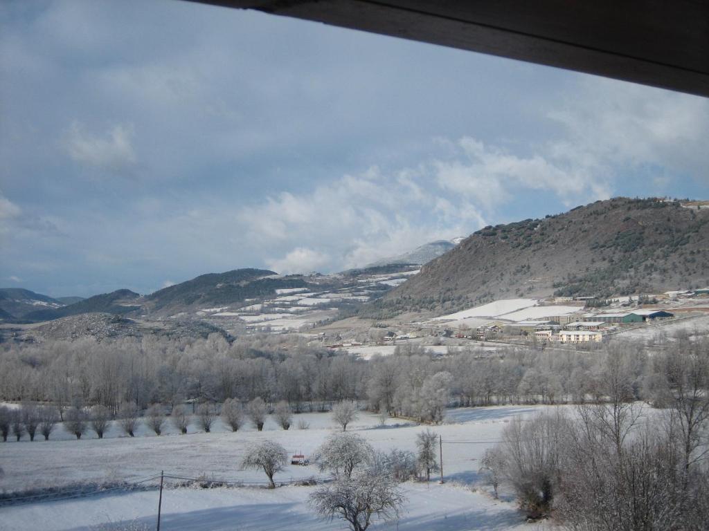 Aparthotel Bellver Bellver De Cerdanya Buitenkant foto