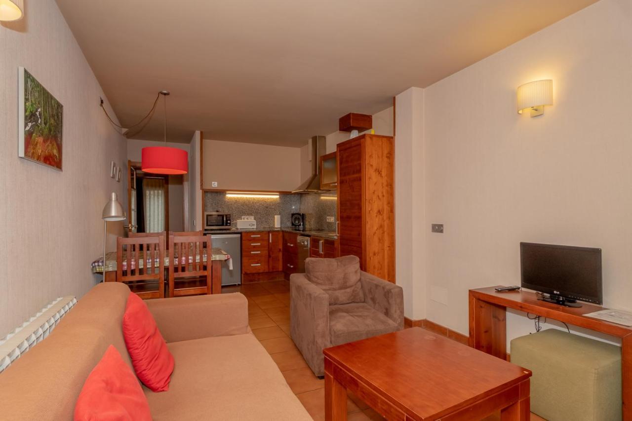 Aparthotel Bellver Bellver De Cerdanya Buitenkant foto